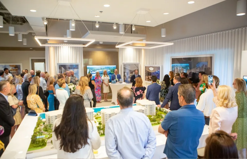 Jay Parker, Chief Executive Officer, Douglas Elliman Introduces The Ritz-carlton Residences, Palm Beach Gardens As Guests Gather To View Details Of The Property’s Scale Model.